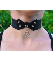 Кожаный чокер (ar-004) с кулоном Трикветр (Зачарованные)