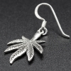 Сережка-гачок Cannabis leaf down (срібло, 925 проба) (ehs-032)
