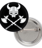 Значок Викинг (шлем с топорами)