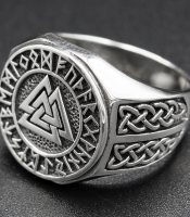Перстень Валкнут в рунічному колі (срібло, 925 проба) (thrg-004)