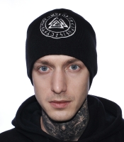Шапка с вышивкой Валькнут в руническом круге черная