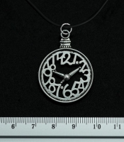 Кулон Часы (вырезанный циферблат)