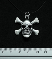 Кулон Череп черная метка