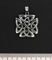 Кулон Крест из Трикветров (серебро, 925 проба)