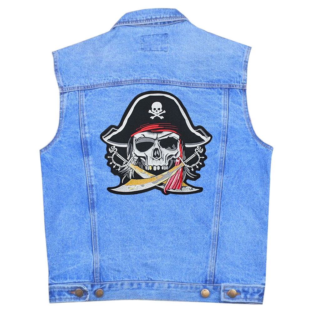 Нашивка термо Череп пірата з шаблями наспинна (thps-096) Нашивка термо Череп пірата з шаблями наспинна (thps-096)