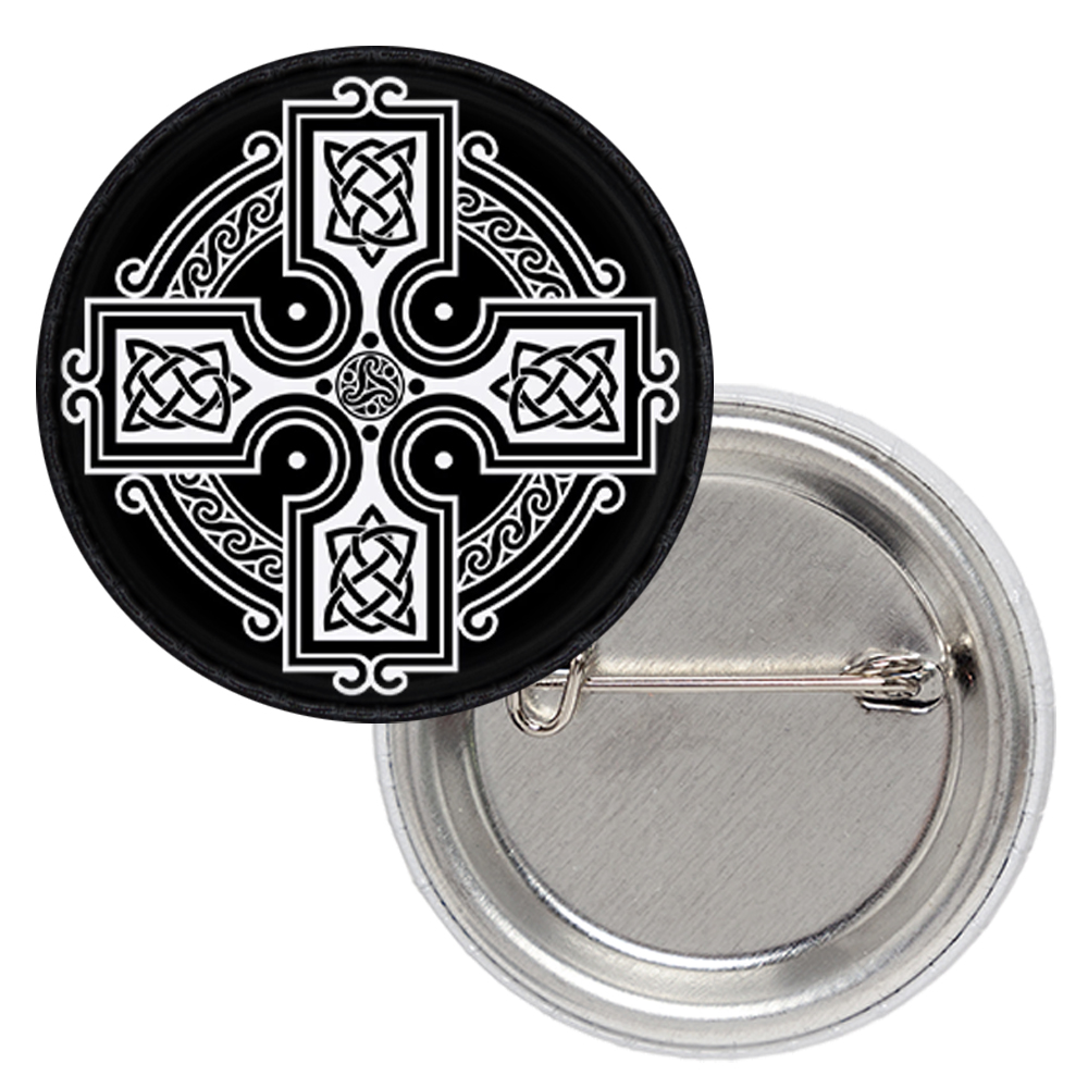 Значок Кельтський хрест із візерунками білий на чорному тлі