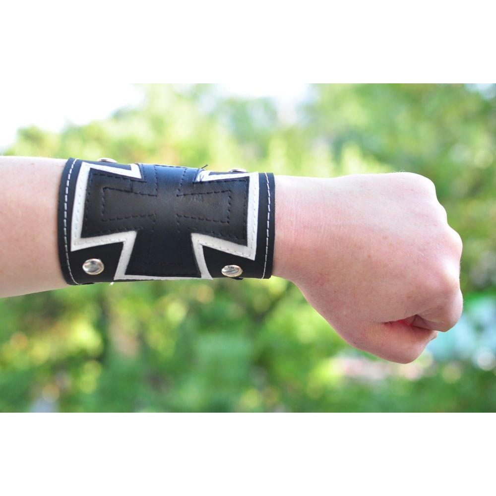 Наруч малый с крупными хольнитенами №346