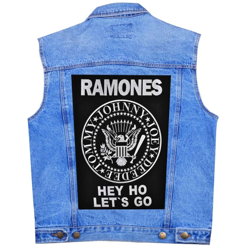Нашивка наспинная Ramones "Hey Ho Let's Go" Нашивка наспинная Ramones "Hey Ho Let's Go"