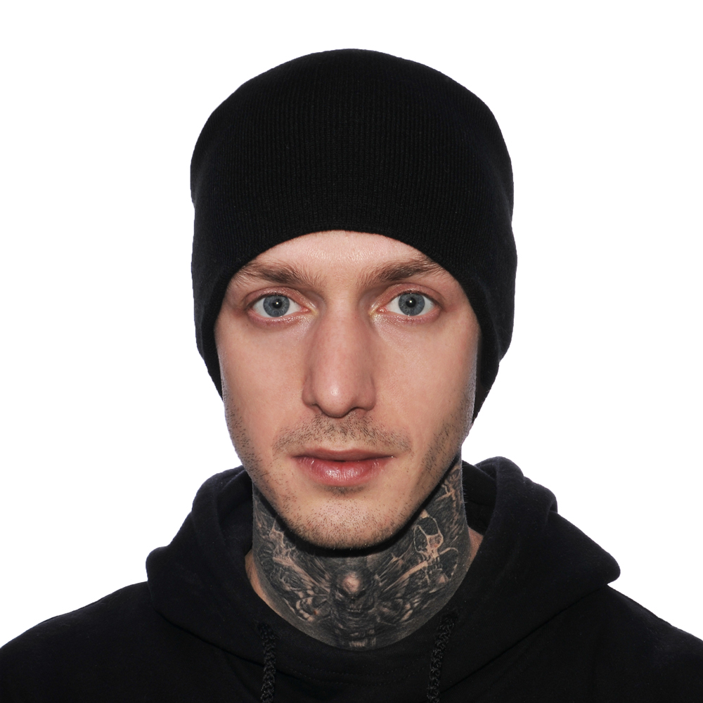 Шапка черная без вышивки